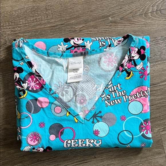 Disney Minnie Mouse L scrub top - Picture 7 of 8